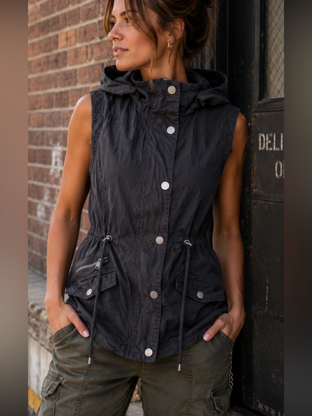 YMI Utility Cargo Vest Hooded Gray Y2K Gorpcore Safari Cinch Waist M